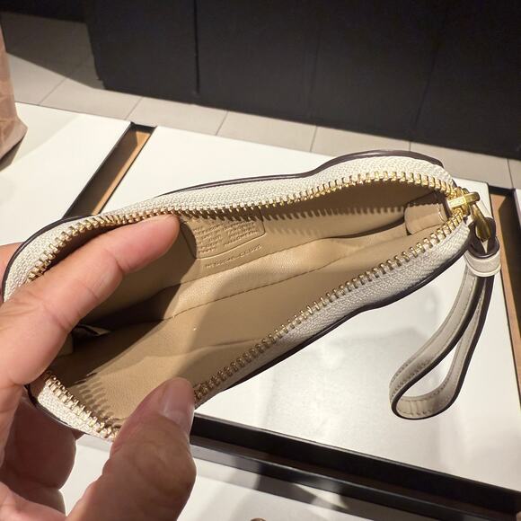 Coach Cat/Pumpkin/ Bone Coin Case CCG23/CCG22/CCG25 - Picture 5 of 16